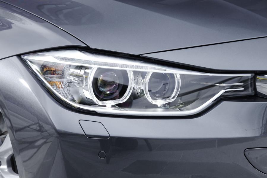  BMW 328i Modern 2012 года  (UK) (фото 16 из 29)